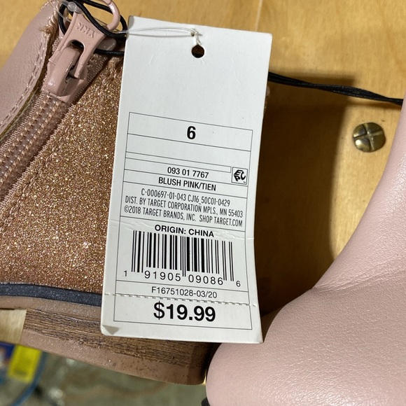 Girls boots size 6 - Picture 8 of 9